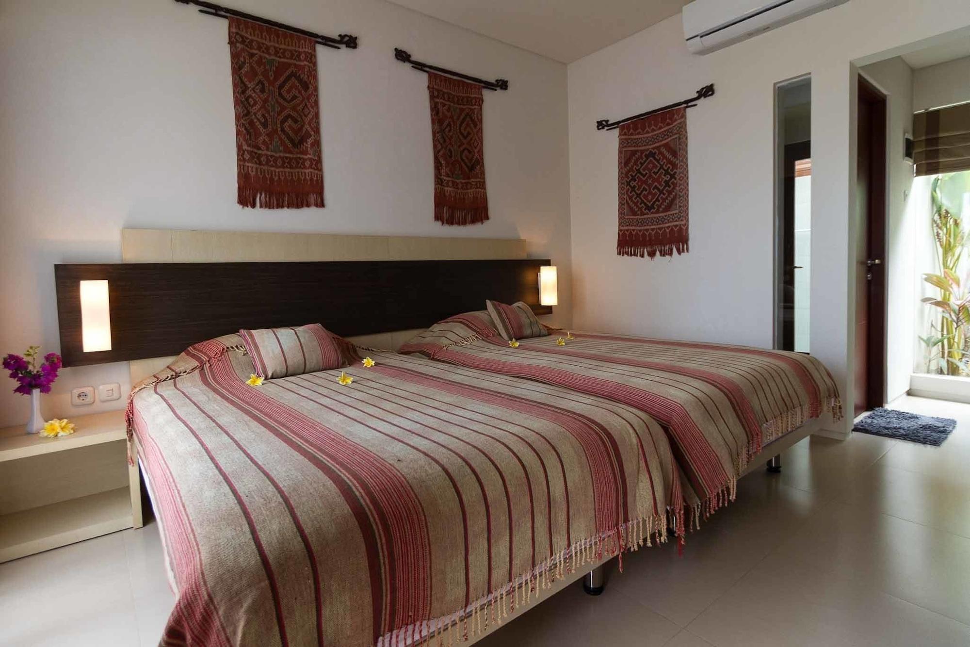 Villa Karingal Senggigi Ngoại thất bức ảnh