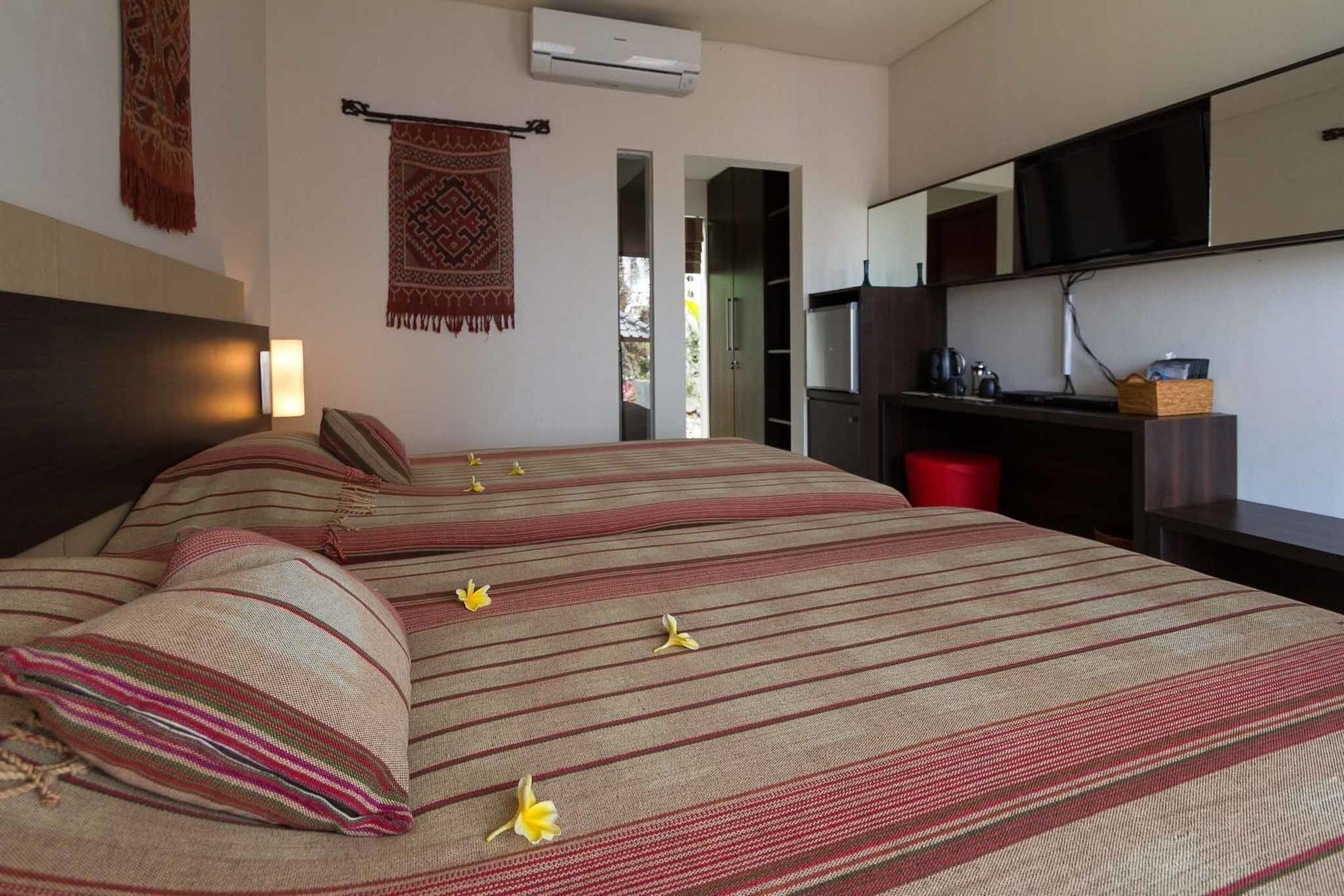 Villa Karingal Senggigi Ngoại thất bức ảnh