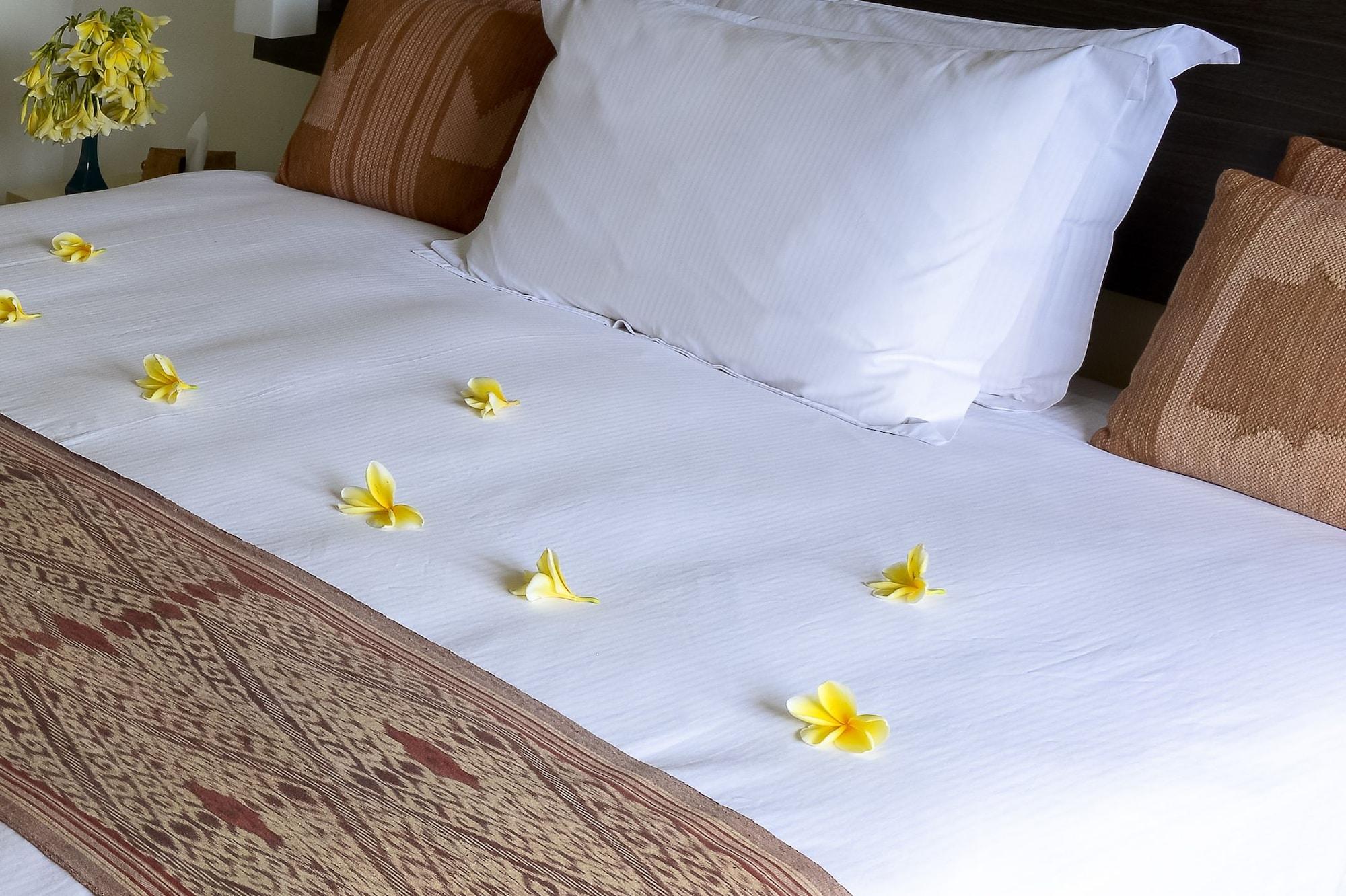 Villa Karingal Senggigi Ngoại thất bức ảnh