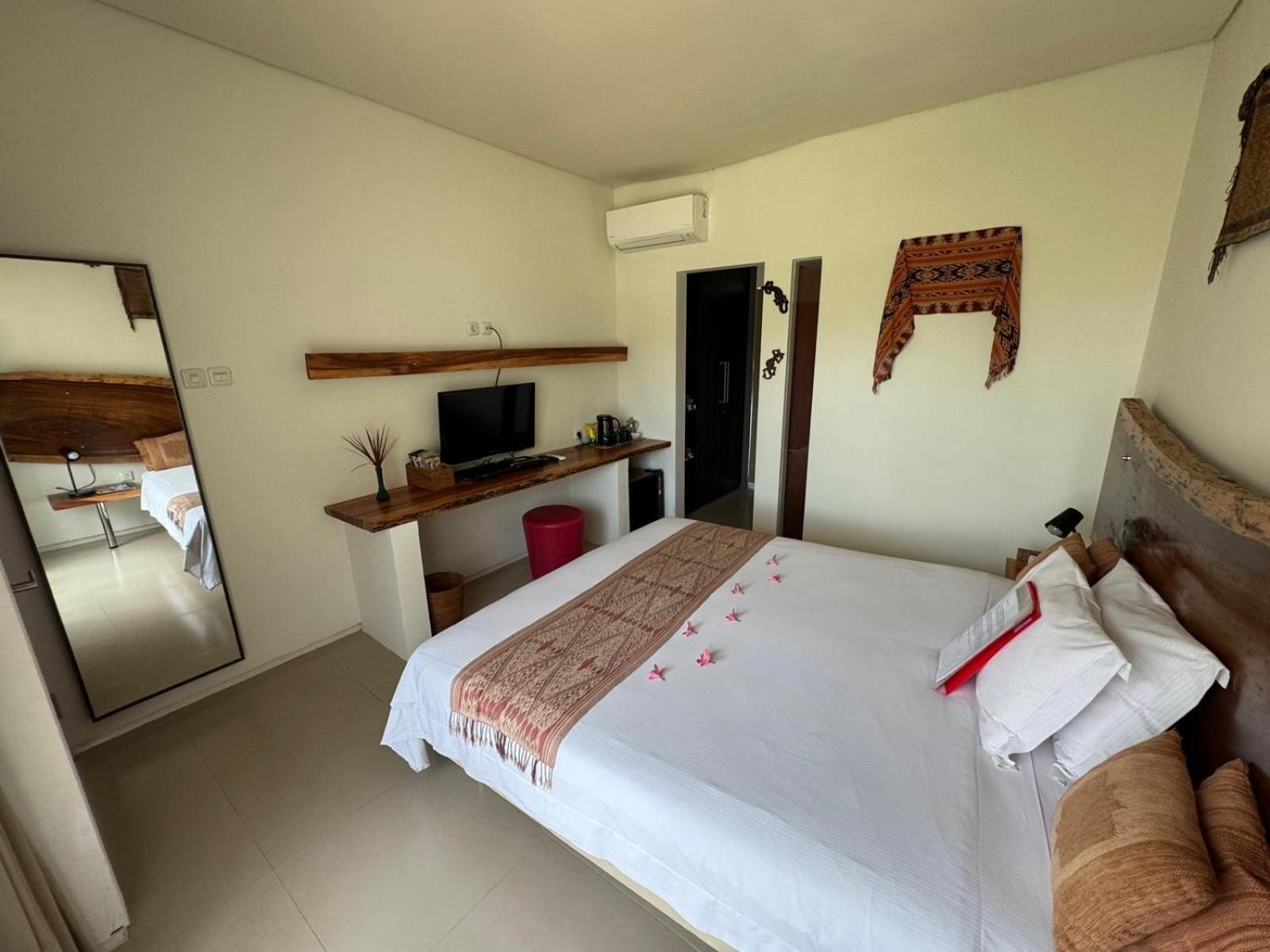 Villa Karingal Senggigi Ngoại thất bức ảnh
